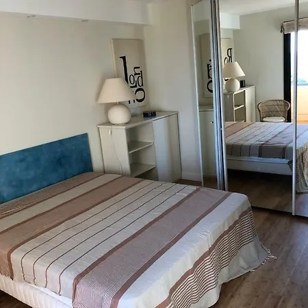 Luxurious Sea View 아파트 카프다일